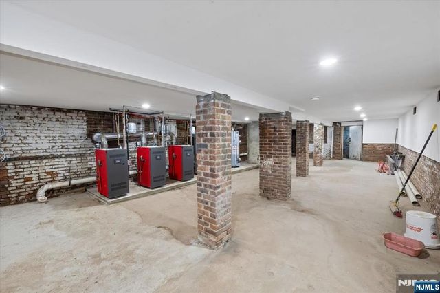 164 Parker Street, Newark, NJ 07104