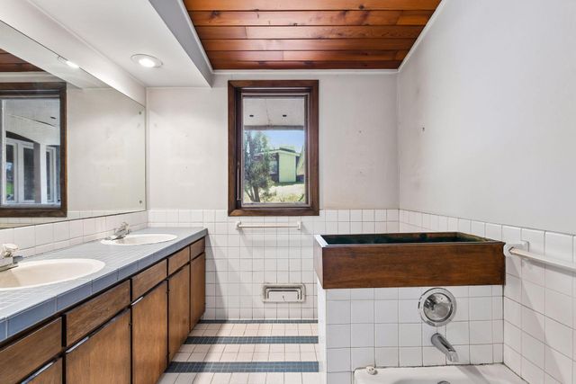 1620 Independence Avenue S, Saint Louis Park, MN 55426