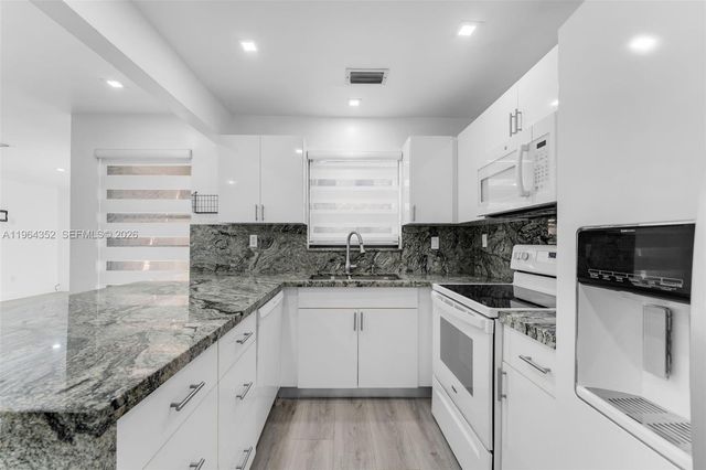 6346 SW 136th Ct 110-H, Miami, FL 33183