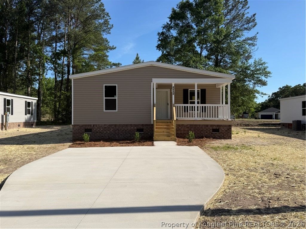 4052 Lodge Drive, Wade, NC 28395