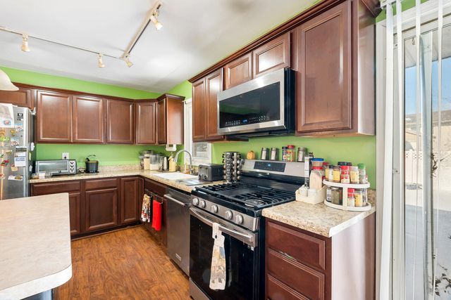 1749 Green Meadow Lane, Chesterton, IN 46304