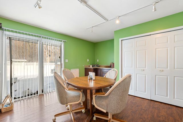 1749 Green Meadow Lane, Chesterton, IN 46304