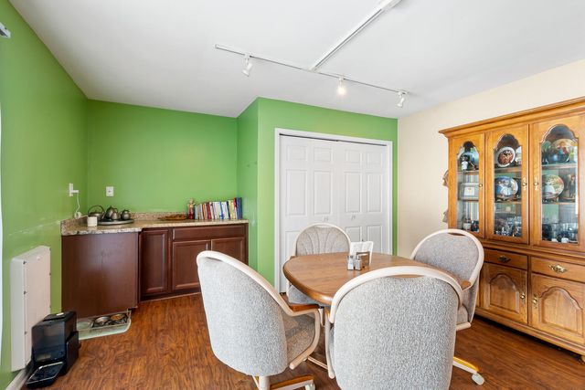 1749 Green Meadow Lane, Chesterton, IN 46304