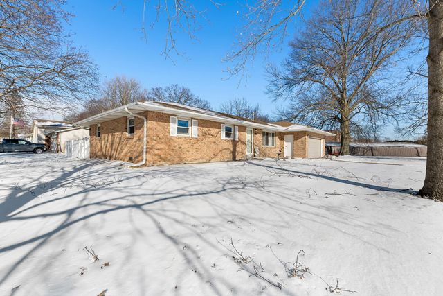 1749 Green Meadow Lane, Chesterton, IN 46304