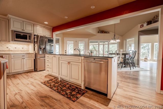 14235 Bois Darc, Kingston, OK 73439