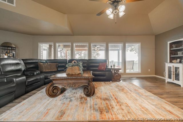 14235 Bois Darc, Kingston, OK 73439