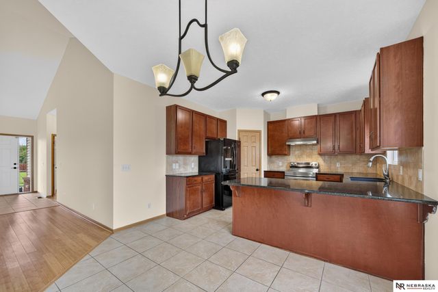 14601 Hartman Avenue, Omaha, NE 68116