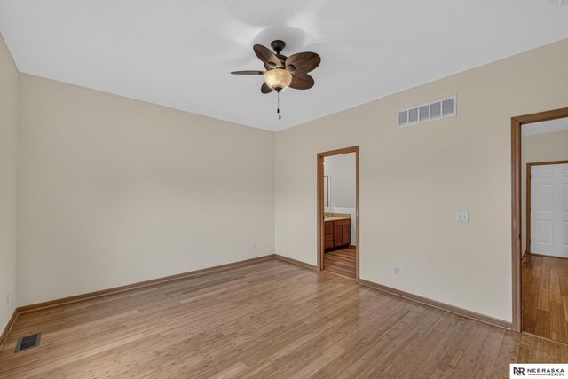 14601 Hartman Avenue, Omaha, NE 68116