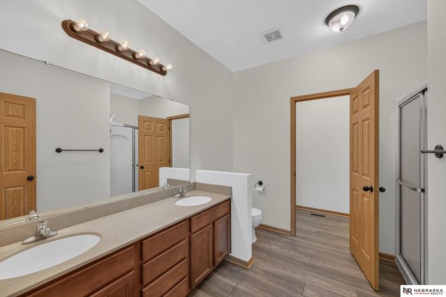 14601 Hartman Avenue, Omaha, NE 68116
