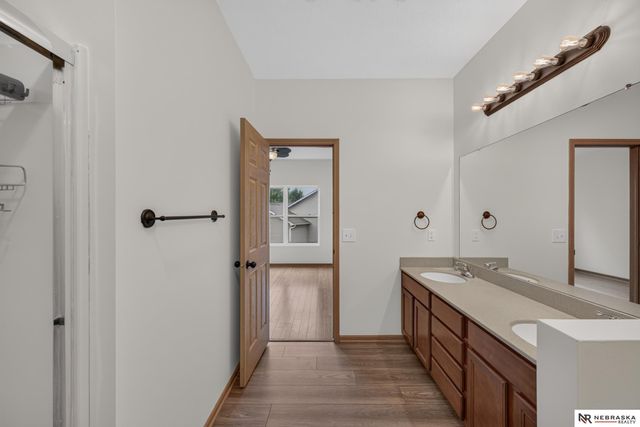 14601 Hartman Avenue, Omaha, NE 68116