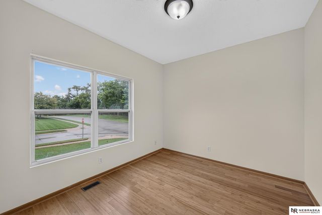14601 Hartman Avenue, Omaha, NE 68116