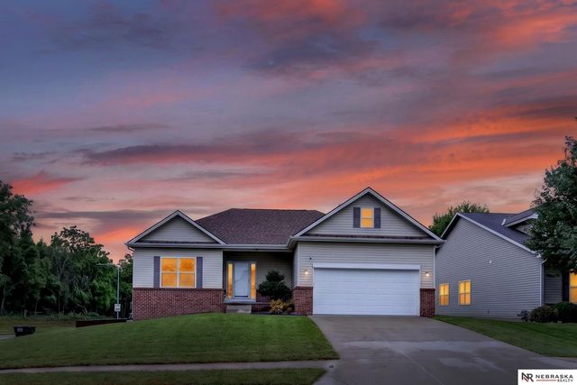 14601 Hartman Avenue, Omaha, NE 68116