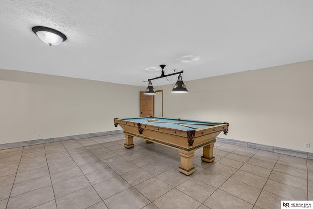 14601 Hartman Avenue, Omaha, NE 68116