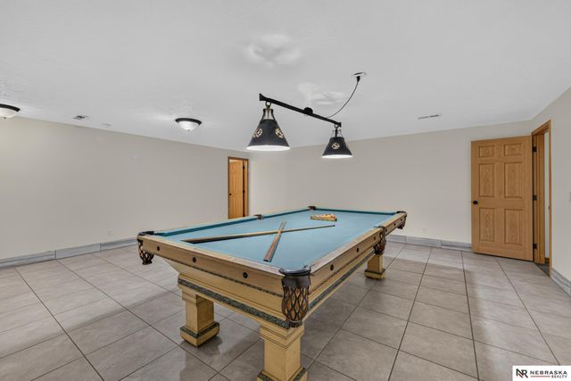 14601 Hartman Avenue, Omaha, NE 68116