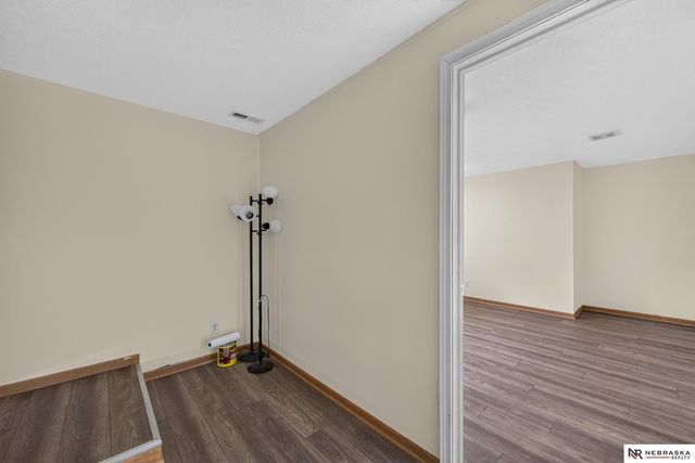 14601 Hartman Avenue, Omaha, NE 68116