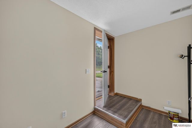 14601 Hartman Avenue, Omaha, NE 68116