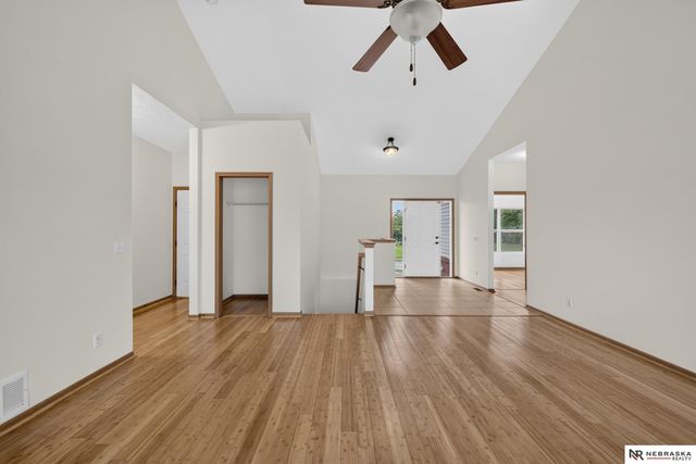 14601 Hartman Avenue, Omaha, NE 68116