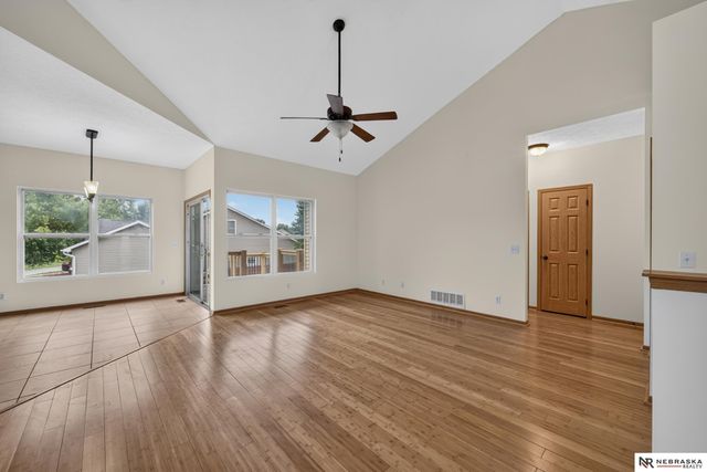 14601 Hartman Avenue, Omaha, NE 68116