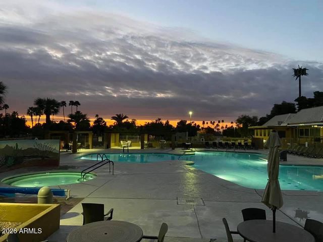 8230 E CORALBELL Circle, Mesa, AZ 85208