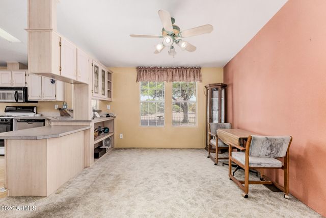 8230 E CORALBELL Circle, Mesa, AZ 85208