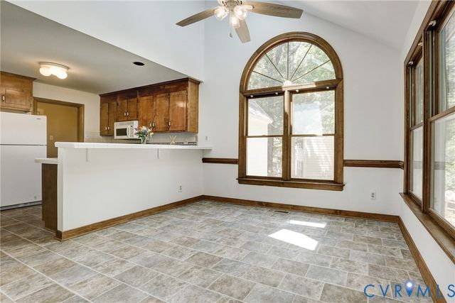 9357 Charter Crossing Dr, Mechanicsville, VA 23116