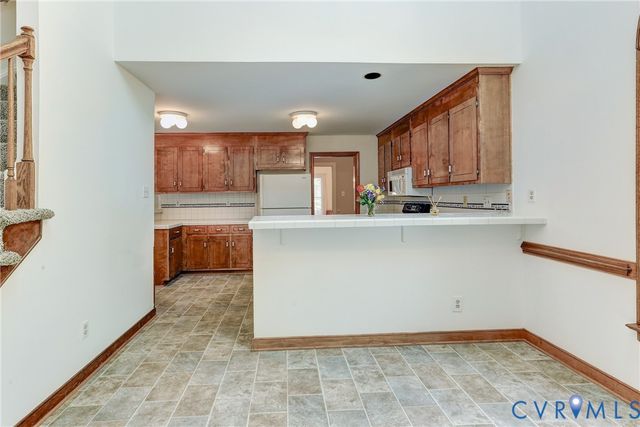 9357 Charter Crossing Dr, Mechanicsville, VA 23116