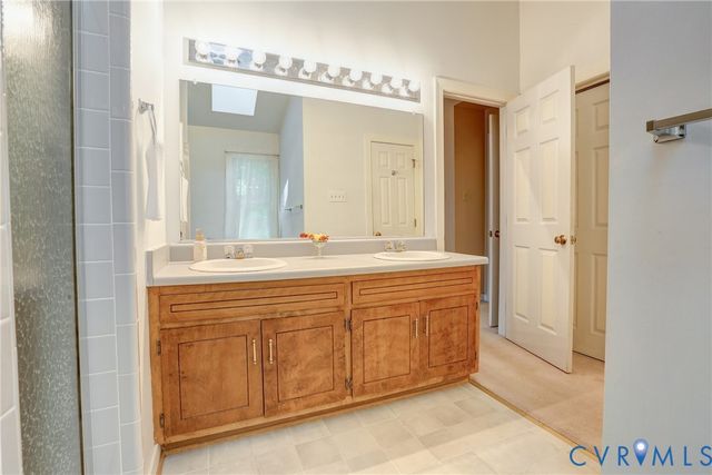 9357 Charter Crossing Dr, Mechanicsville, VA 23116