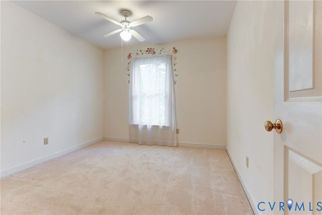 9357 Charter Crossing Dr, Mechanicsville, VA 23116