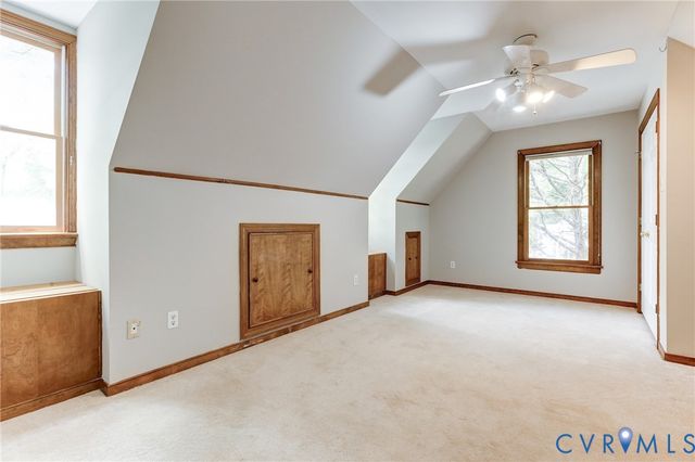 9357 Charter Crossing Dr, Mechanicsville, VA 23116
