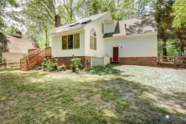 9357 Charter Crossing Dr, Mechanicsville, VA 23116