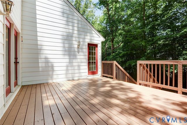 9357 Charter Crossing Dr, Mechanicsville, VA 23116