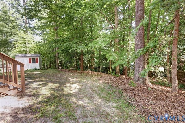 9357 Charter Crossing Dr, Mechanicsville, VA 23116