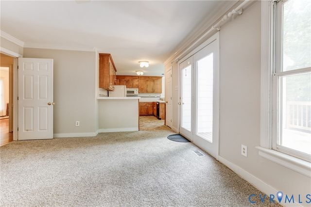 9357 Charter Crossing Dr, Mechanicsville, VA 23116