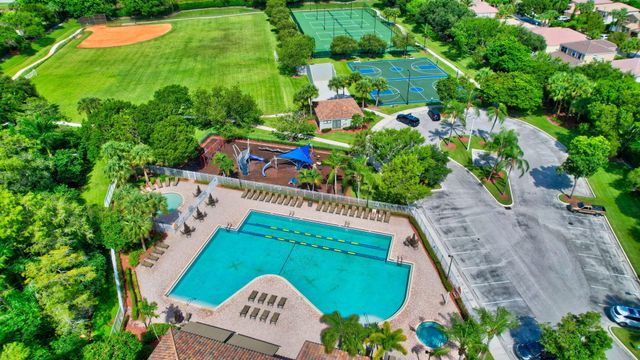 6172 Oak Bluff Way, Lake Worth, FL 33467