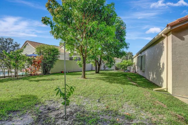 6172 Oak Bluff Way, Lake Worth, FL 33467