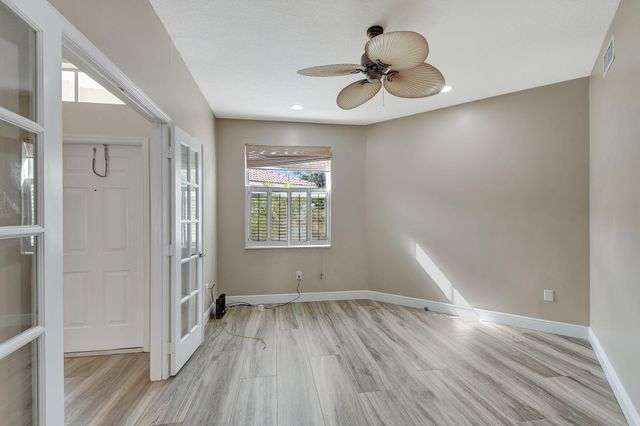 6172 Oak Bluff Way, Lake Worth, FL 33467