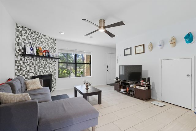 3205 Donnelly Circle 201, Fort Worth, TX 76107