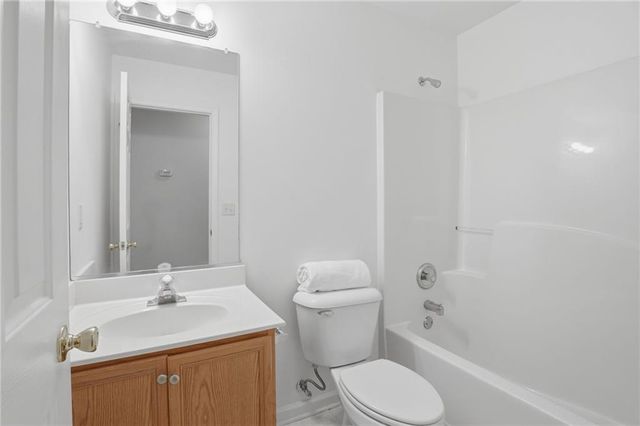 8790 Baycreek Lane, Gainesville, GA 30506