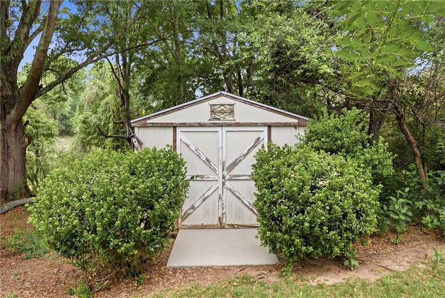 8790 Baycreek Lane, Gainesville, GA 30506