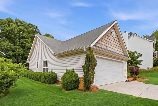 8790 Baycreek Lane, Gainesville, GA 30506