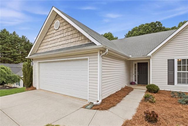 8790 Baycreek Lane, Gainesville, GA 30506
