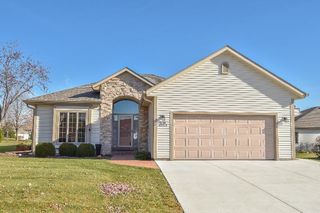 W204N16318 Jackson DRIVE, Jackson, WI 53037