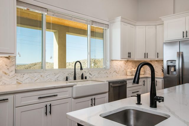 13 Quail Meadow Road, Placitas, NM 87043
