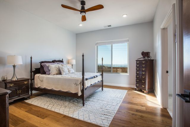 13 Quail Meadow Road, Placitas, NM 87043