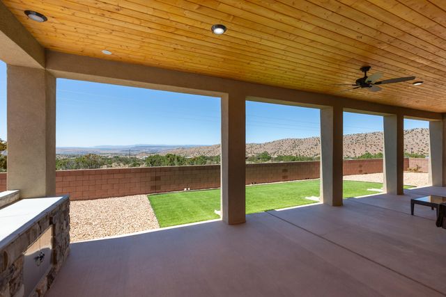 13 Quail Meadow Road, Placitas, NM 87043
