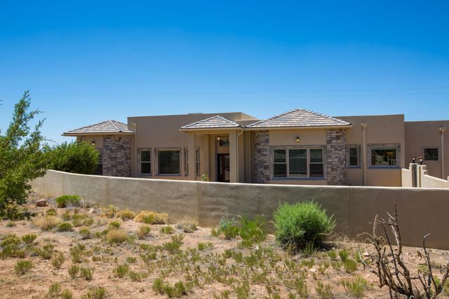 13 Quail Meadow Road, Placitas, NM 87043