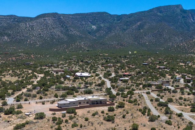 13 Quail Meadow Road, Placitas, NM 87043