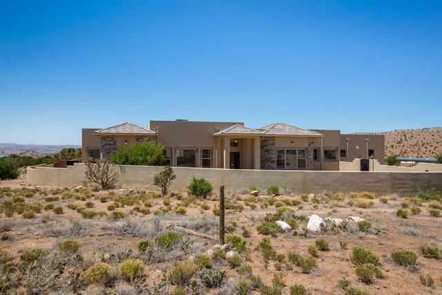 13 Quail Meadow Road, Placitas, NM 87043