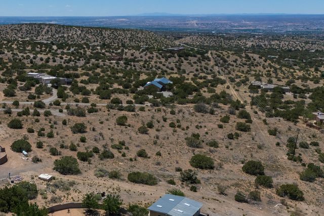 13 Quail Meadow Road, Placitas, NM 87043