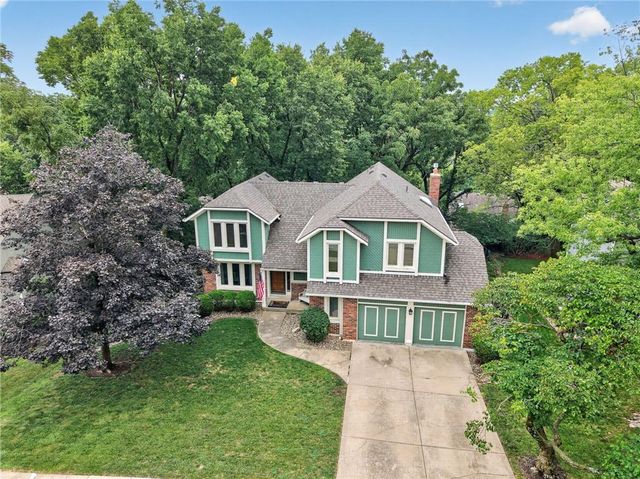5129 NW Walden Drive, Kansas City, MO 64151